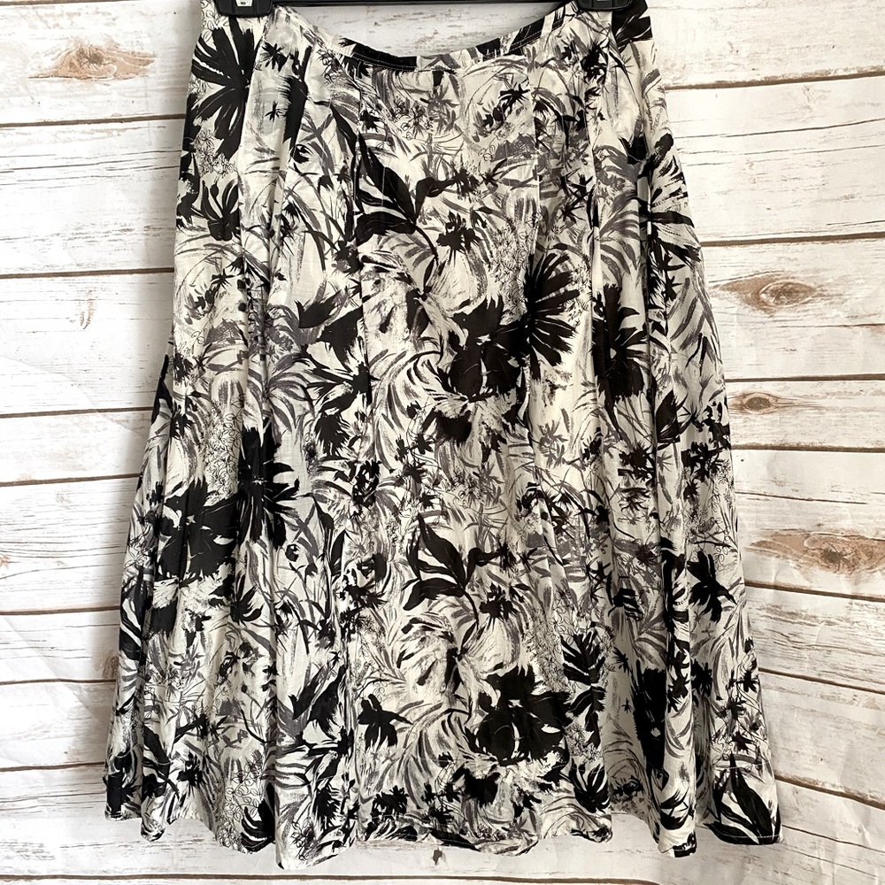 Talbots black & white summer skirt